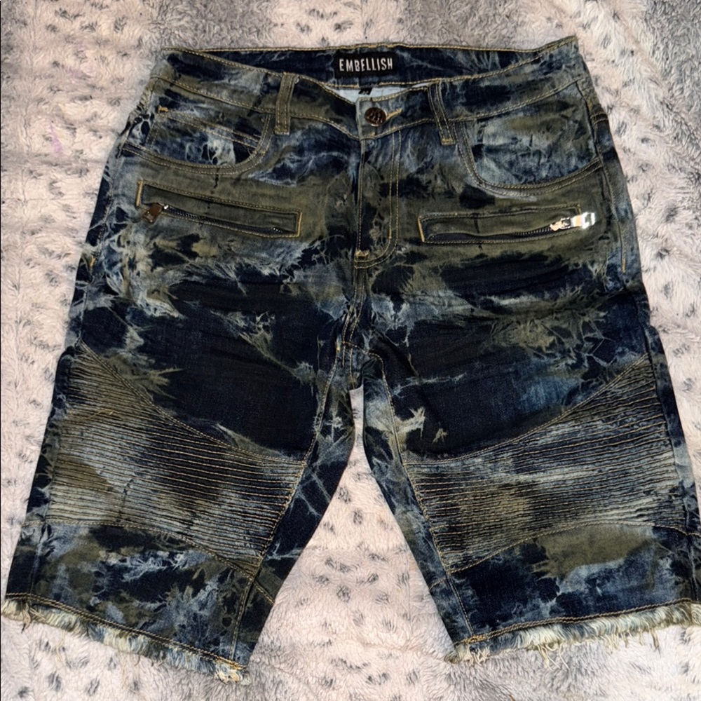 Men's Or Women’s Embellish Blue and Green Distressed Shorts. Men’s size 32.
